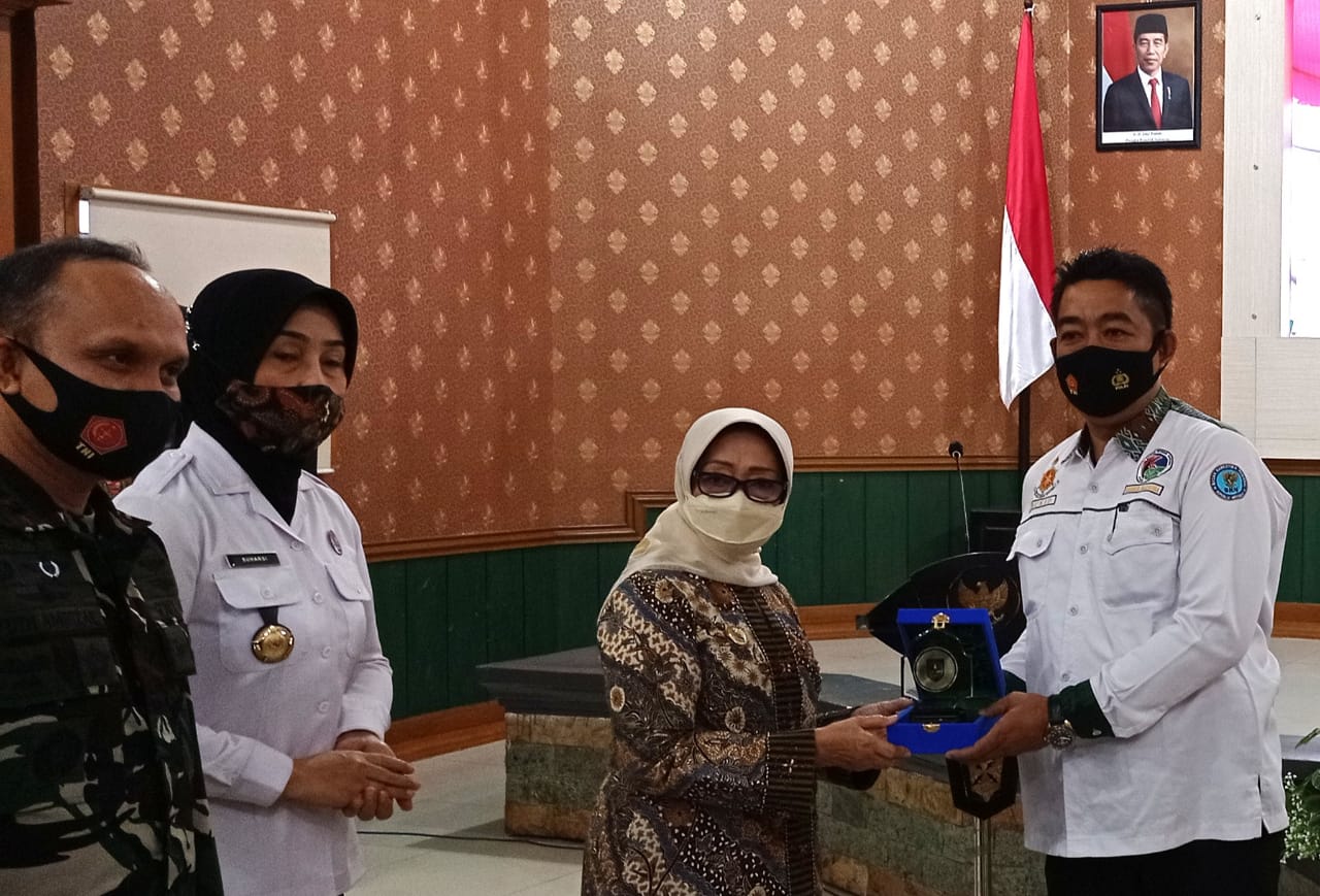 Polres Jombang Dapat Penghargaan dari Bupati