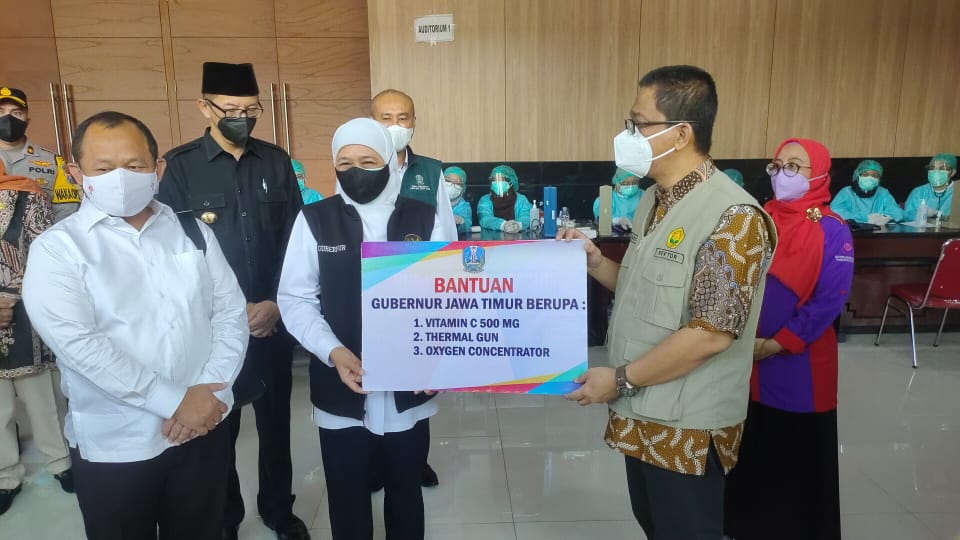 Perbedaan Vaksinasi, Gubernur Khofifah: SDM Kesehatan Moderna, Difabel Sinovac