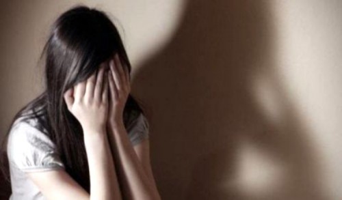 Gadis di Banyuwangi Dicabuli Pacar Ibunya dan Dipaksa Video Call Seks