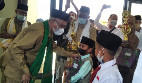 Siswa TK-SMP di Bondowoso Diwajibkan Ngaji Sebelum Masuk Kelas
