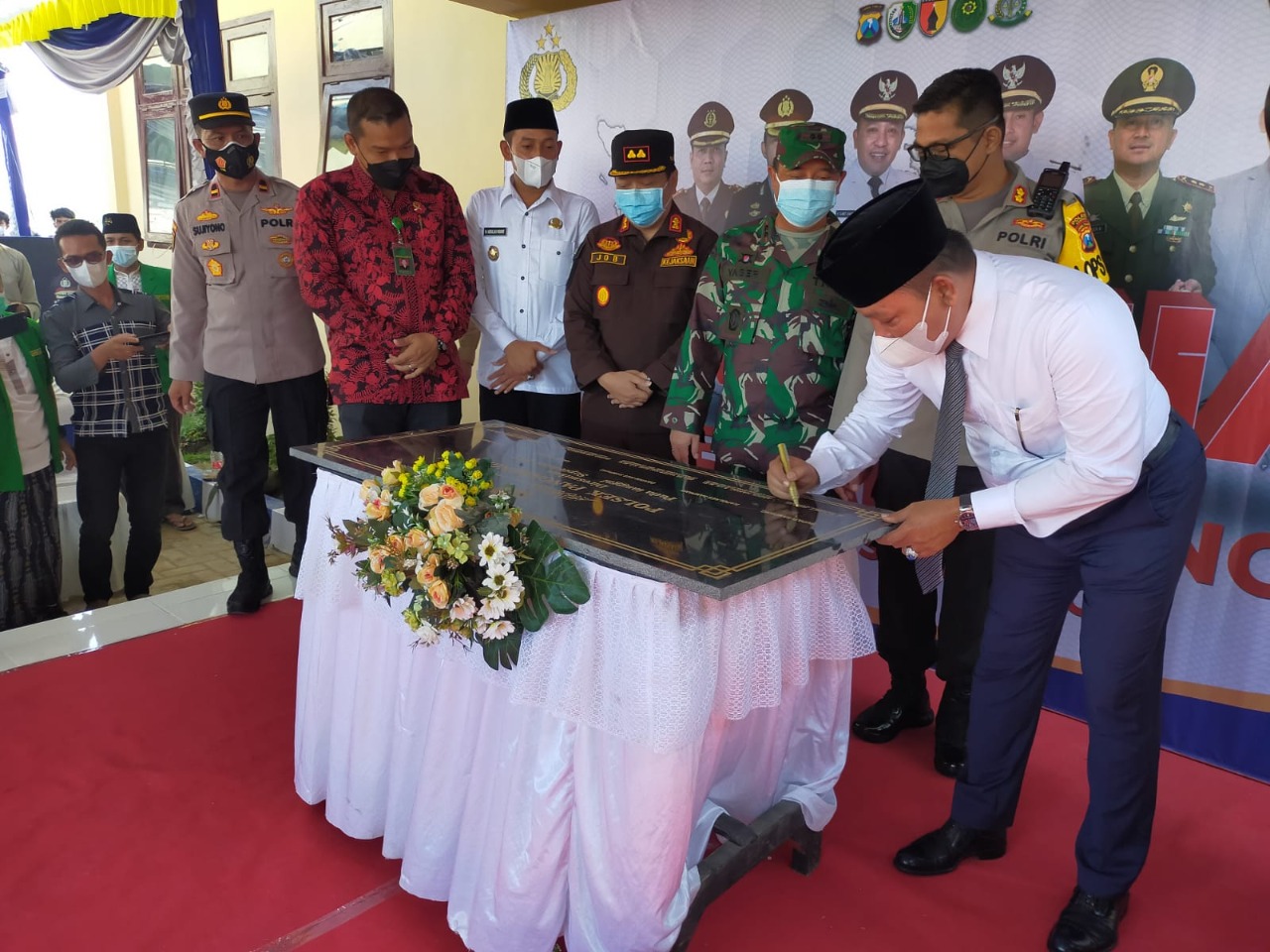 Bupati Sampang Resmikan Gedung Baru Mapolsek Pangarengan