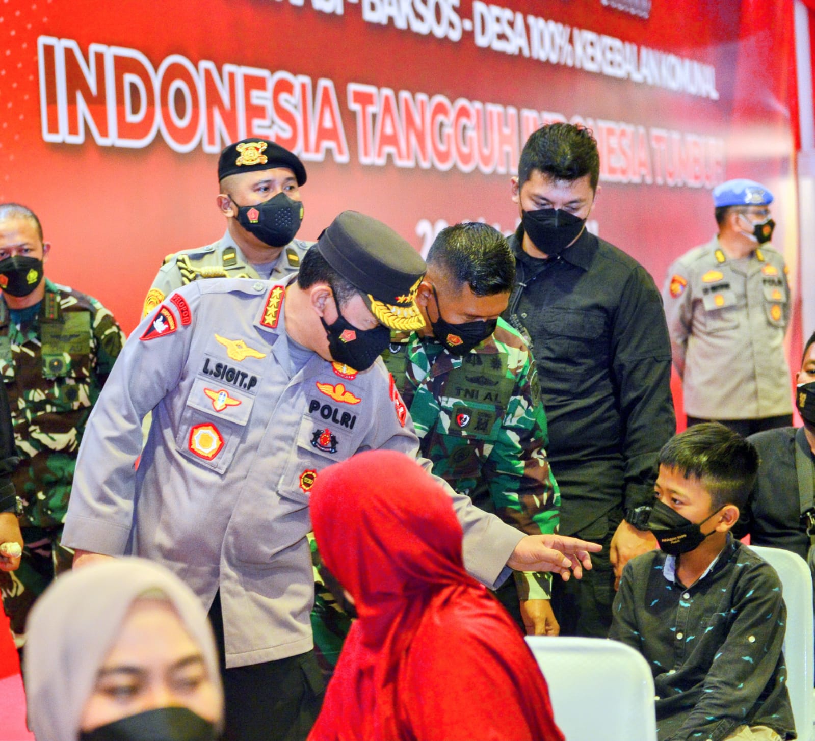 Kapolri: Sinergi TNI-Polri Wujudkan Kekebalan Komunal 
