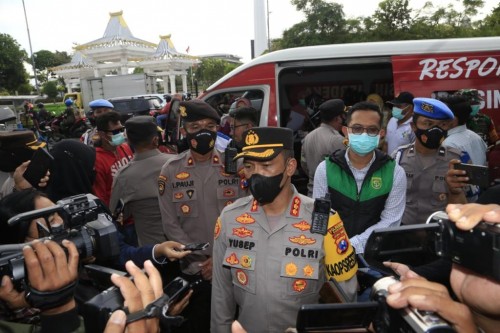 Tuntut Kenaikan Upah, Buruh Dapat Vaksin